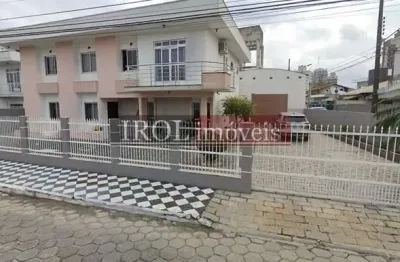 Casa com 5 quartos para alugar no São João, Itajaí 