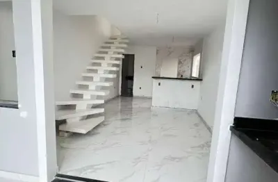 Casa duplex com varanda gourmet – próxima ao centro do pero