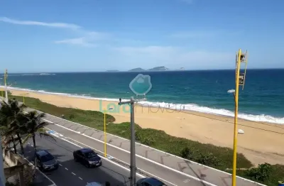Sala comercial à venda na Avenida Atlântica, 386, Praia Campista, Macaé