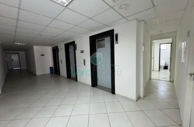 Sala comercial para alugar na Rua Abílio Moreira de Miranda, 45, Imbetiba, Macaé