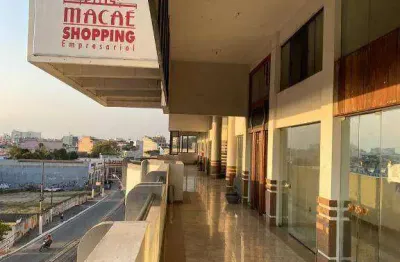 Prédio à venda no Alto Cajueiros, Macaé 