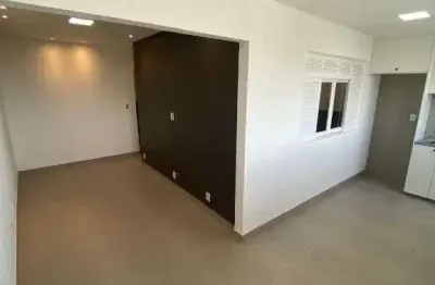 Atlântica imóveis tem excelente apartamento com 2 dormitórios para locação, 50 m² - centro - macaé/rj.