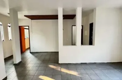 Atlântica imóveis tem excelente casa com 2 dormitórios para alugar, 88 m² por r$ 5.000,00/mês - cavaleiros - macaé/rj.