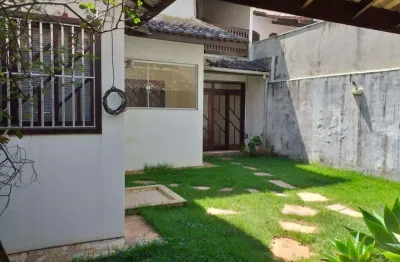 Casa com 3 dormitórios para alugar, 150 m² por r$ 8.000,00/mês - cavaleiros - macaé/rj
