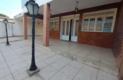 Casa com 4 dormitórios à venda, 205 m² por r$ 695.000,00 - centro - rio das ostras/rj