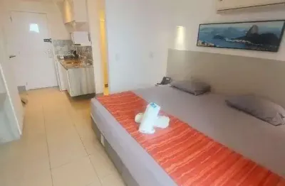 Atlântica imóveis tem excelente flat com 1 dormitório à venda, 28 m² - imbetiba - macaé/rj.