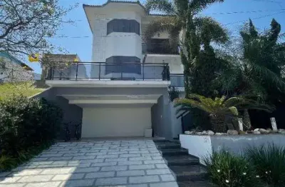 Atlântica imóveis tem excelente casa com 3 dormitórios, 280 m² - venda no vale dos cristais - macaé/rj.