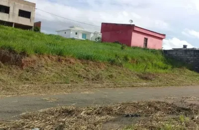 Terreno à venda no Virgem Santa, Macaé 