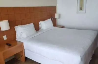 Atlântica imóveis tem excelente flat com 1 dormitório à venda, 67 m² por r$ 150.000,00 - glória, macaé/rj.