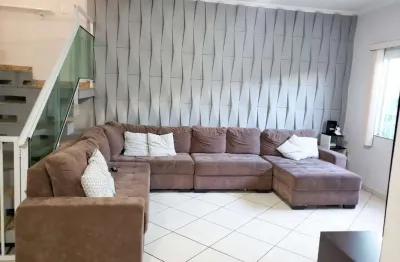 Atlântica imóveis tem excelente casa à venda na ajuda, macaé/rj por r$ 490.000,00.