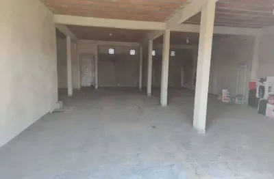 Atlântica imóveis tem excelente galpão à venda no bairro itaparica, macaé/rj r$ 170.000,00
