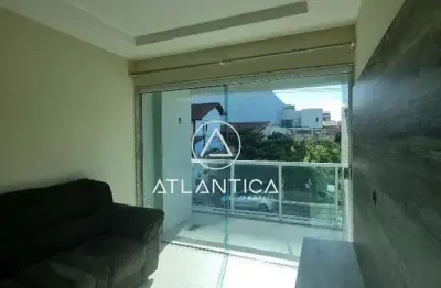 Atlântica imóveis excelente apartamento para locação na riviera fluminense, macaé/rj por r$ 2.800,00.