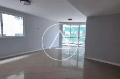 Atlântica imóveis tem excelente apartamento à venda na glória, macaé/rj.