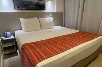 Atlântica imóveis tem excelente flat mobiliado à venda no hotel ramada – imbetiba, macaé/rj por r$ 195.000,00