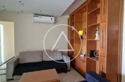 Atlântica imóveis tem excelente apartamento para locação nos cavaleiros, macaé/rj por r$ 5.500,00.