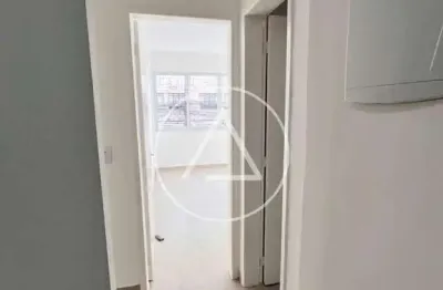 Atlântica imóveis tem excelente apartamento para locação no centro de macaé!