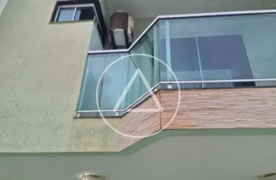 Atlântica imóveis tem excelente casa 3 quartos verdes mares