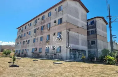 Atlântica imóveis tem excelente apartamento térreo à venda no total ville 1 - virgem santa/macaé-rj