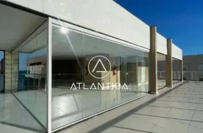 Atlântica imóveis tem excelente apartamento na praia campista, macaé/rj por $540.000,00.