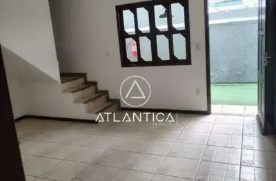 Atlântica Imóveis tem excelente Casa em Condomínio à Venda no Novo Horizonte, Macaé/RJ por R$ 250.000,00.
