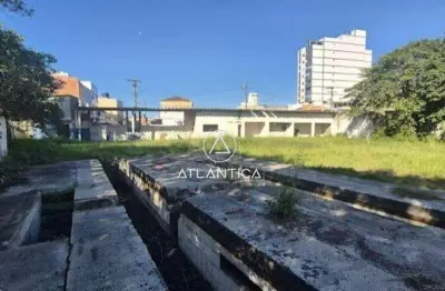 Atlântica imóveis tem excelente terreno no centro de macaé-rj á venda $10.000,000,00 e locação $10.000,00.