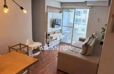 Atlântica imóveis tem excelente apartamento planejado sol nascente na granja dos cavaleiros, macaé/rj por r$ 350.000,00.