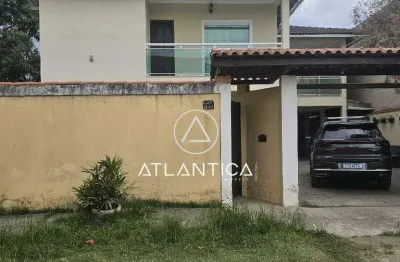 Atlântica Imóveis tem excelente casa à venda, por R$ 900.000,00