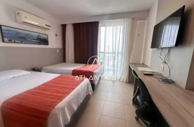 Atlântica imóveis tem excelente flat mobiliado para locação com vista para o mar na imbetiba, macaé/rj.