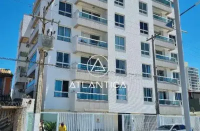 Atlântica imóveis tem excelente apartamento para locação com vista para o mar nos cavaleiros, macaé/rj.