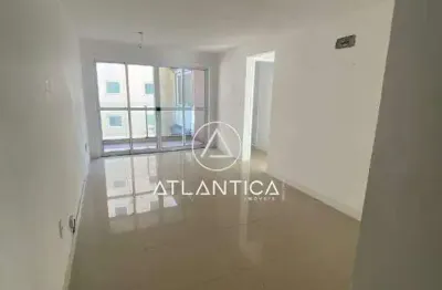 Atlântica imóveis tem excelente apartamento à venda na praia campista, macaé/rj.
