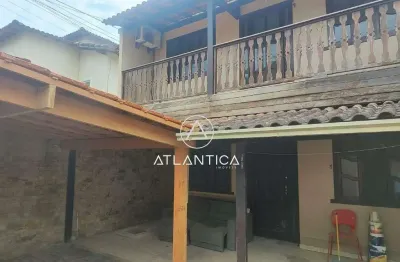 Atlântica imóveis tem excelente casa para locação, por r$ 2.500,00