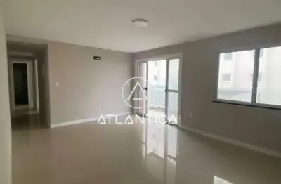 Atlântica imóveis tem excelente apartamento à venda na praia campista, macaé/rj.