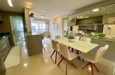 Apartamento de 2 dormitórios reformado em barreiros