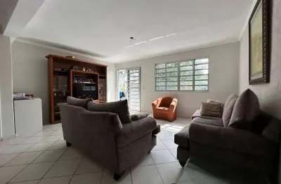 Casa com 3 dormitórios, 1 suíte, 346 m², à venda por r$ 950.000 - novo mundo, curitiba (pr)