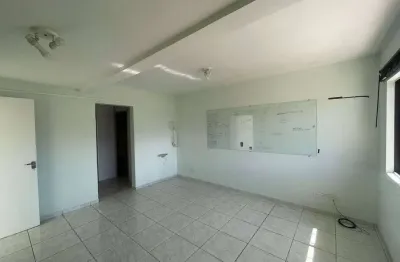 Sala com 40 m², aluguel de r$ 1.400 + taxas - uberaba, curitiba (pr)