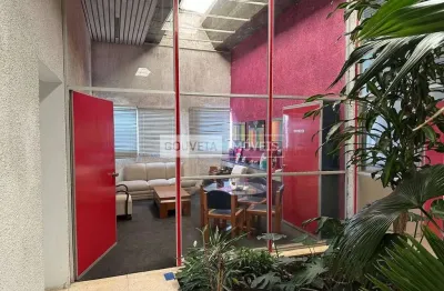Barracão com 1.050 m² de área útil e 24.500 m² de terreno, aluguel de r$ 32.000 + taxas - dom rodrigo, são josé dos pinhais (pr)