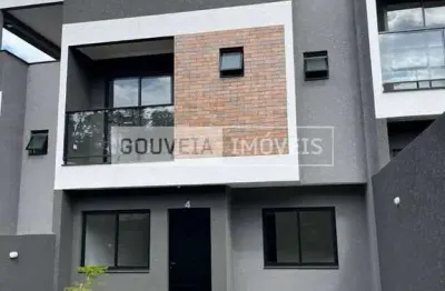 Sobrado 3 dormitórios, 1 suíte, 124,75 m², à venda por r$ 688.000 - uberaba, curitiba (pr)