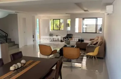 Sobrado com 5 dormitóros, 4 suítes, 295,53 m² - aluguel de r$ 14.000 - campo comprido, curitiba, pr