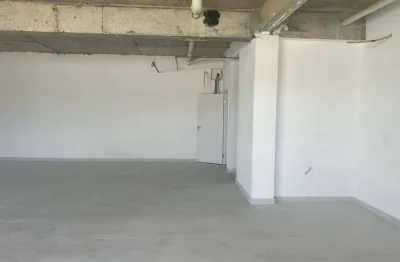 Sala comercial com 137,29 m², aluguel de r$ 6.895,47 + taxas - cidade industrial, curitiba (pr)