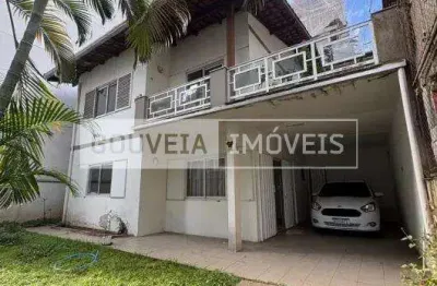 Casa Comercial com 4 Dormitórios, 2 Suítes, 281 m², aluguel de R$ 20.000 + Taxas - Centro, Balneário Camboriú (SC)