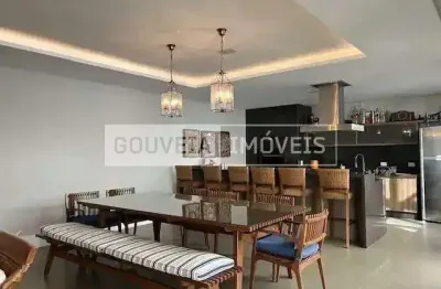 Casa com 4 Dormitórios, 4 Suítes, 590 m², à venda por R$ 3.650.000 - Santa Felicidade, Curitiba (PR)