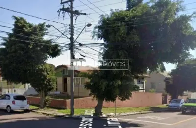 Casa com 3 Dormitórios, 306 m², Terreno com 560 m², à venda por R$ 1.000.000 - Novo Mundo, Curitiba (PR)