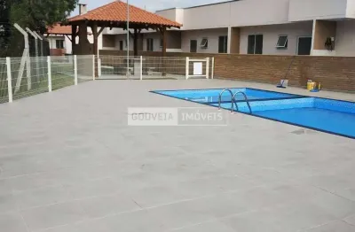 Casa com 2 Dormitórios, 1 Suíte, 42 m², à venda por R$ 245.000 - Estados, Fazenda Rio Grande (PR)