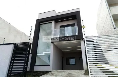 Sobrado com 3 Dormitórios, 1 Suíte, 122 m², à venda por R$ 739.000 - Xaxim, Curitiba (PR)