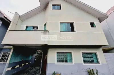 Sobrado 3 Dormitórios, 1 Suíte, 136 m², à venda por R$ 645.00 - Novo Mundo, Curitiba (PR)