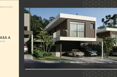 Sobrado 4 Dormitórios, 1 Suíte, 252 m², à venda por R$ 2.626.000 - Santo Inácio, Curitiba (PR)