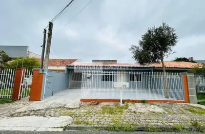 Casa com 3 Dormitórios, 1 Suíte, 313m² - Aluguel de R$3.700 + Taxas - Uberaba, Curitiba (PR)