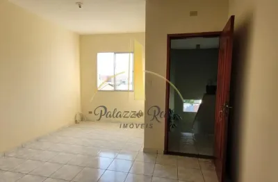 Apartamento de 2 quartos, localizado no segundo andar (sem elevador), ideal para quem busca tranquilidade e praticidade. os ambientes são bem distribuídos, com sala de estar/jantar, cozinha, banheiro
