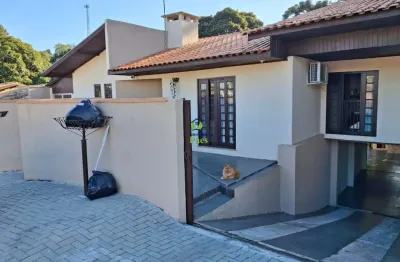 Casa com 4 quartos à venda no loteamento santa rita, campo largo  por r$ 650.000