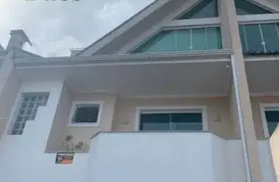 Casa com 4 quartos à venda no uberaba, curitiba  por r$ 1.020.000